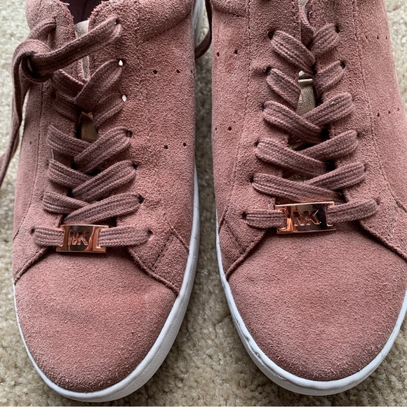 MICHAEL KORS. Rose suede and yellow gold sneakers. White soles. 10M. Lea… - Picture 10 of 11